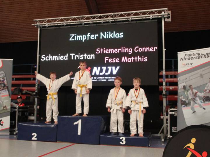 Das Ju-Jutsu-Team vom TKW Nienburg knüpft bei der LEM an die überragende Leistung von der Regionalmeisterschaft an! - Bild 0