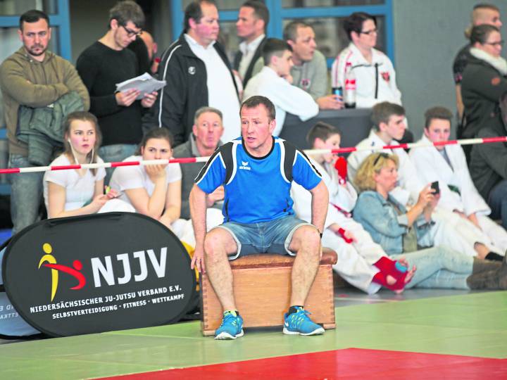 Ju-Jutsu: Bei den Landeseinzelmeisterschaften glänzen die Nienburger in der eigenen Halle. 13 Medaillen bleiben beim TKW - Bild 2
